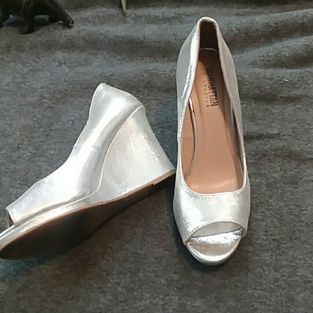 Manhattan collection wedges in silver
